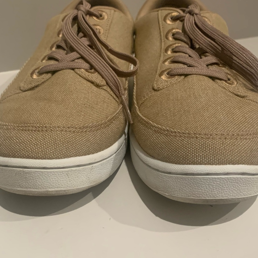 Allbirds Tan Women's Sneakers - Picture 4 of 13